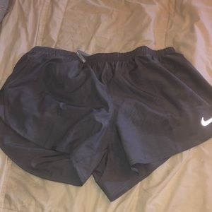 Nike dri fit running shorts. XL. NWT